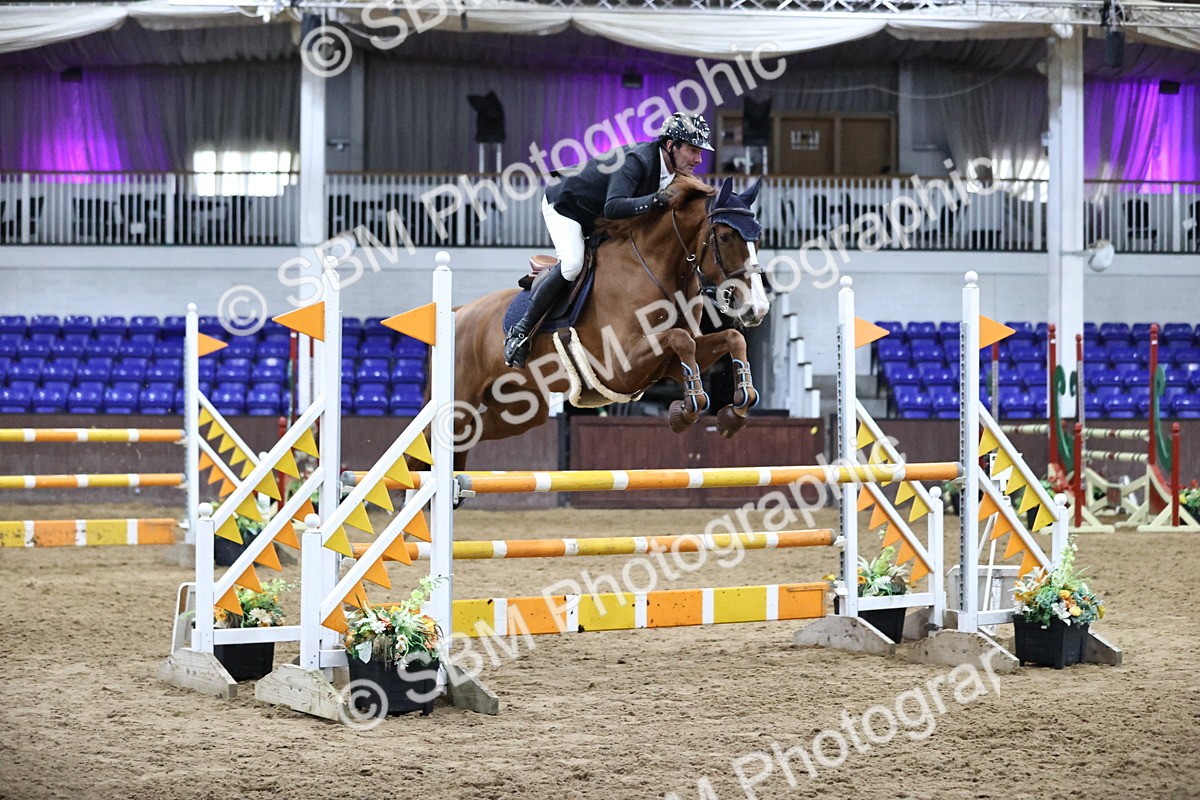 SBM_002026 - Class 4 - Senior Newcomers - 1.10m Open