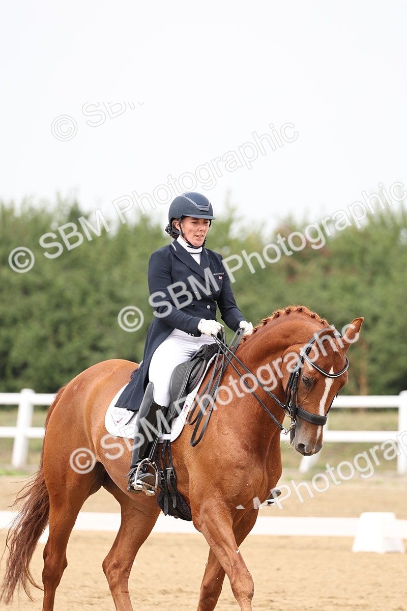 SBM_007044 - Class 9 - FEI INT I - 13.37-14.33