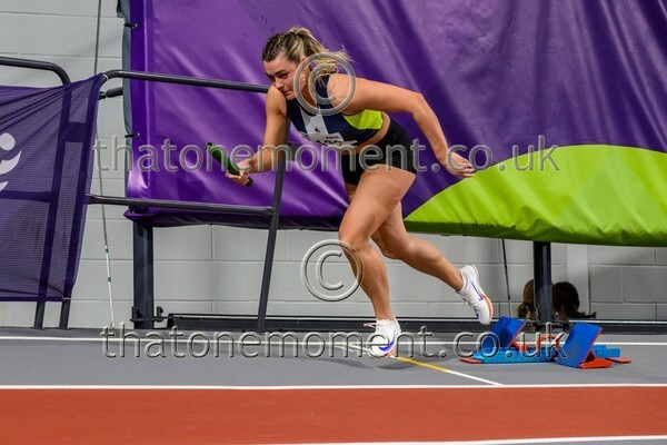 CombiMast25-915850 - Track Female Set Two