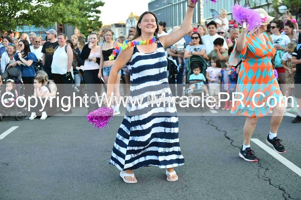 SH4_3640 - Carnival Procession.