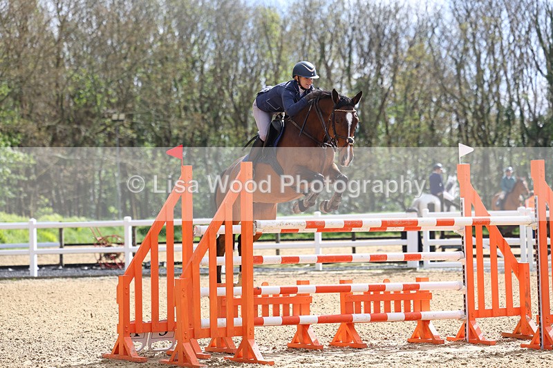 3E7A2384 - Class 9: Senior 1.30m open