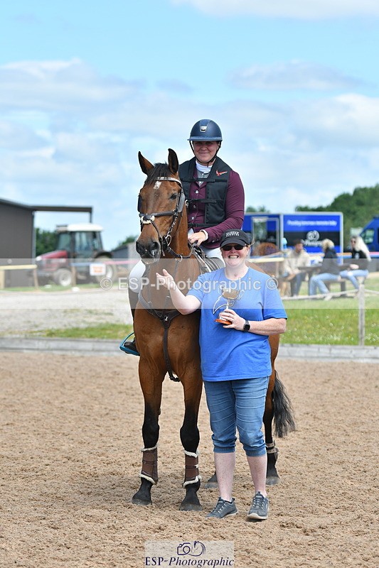 240609A-120106-04809 - Cls 17 Snr 1.05m Open