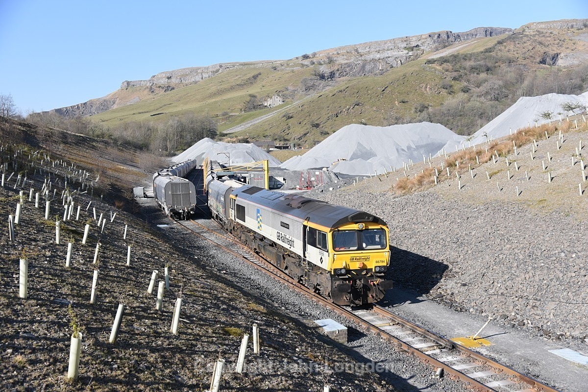 JL - 10.4.25 66794 6M38 Arcow - Bredbury, Arcow - Latest shots