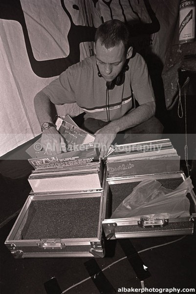 18 aim - Friends-&-Family @ the-roadhouse 16.12.00