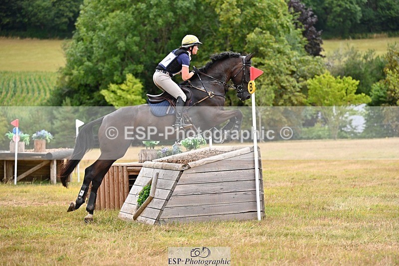 250803A-142618-15039 - O-677-Kate.Jupp-JUSTA.PLAYBOY