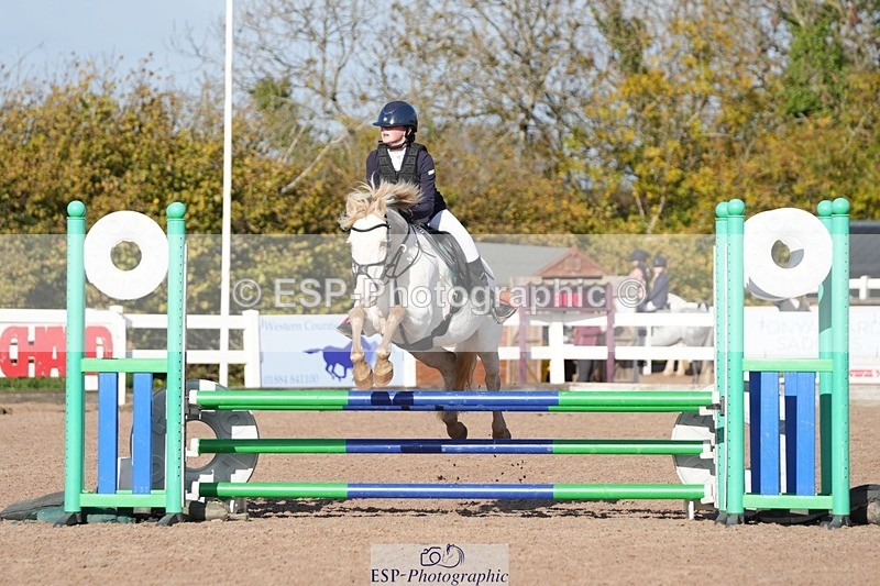 251025-110831-00132 - Chard 25th & 26th Oct BS Juniors/COH/Club/schools unaffiliated showjumping