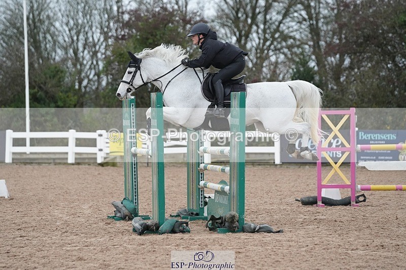 251109-114526-03622 - Cls 20 Newcomers and 1.10m Open