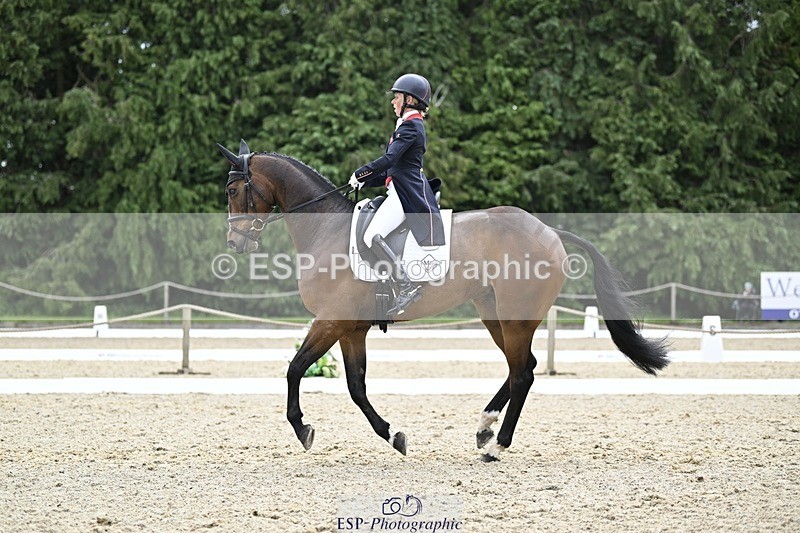 000101-204649-04223 - 409-MHS_SEVENTEEN-Rosalind_Canter