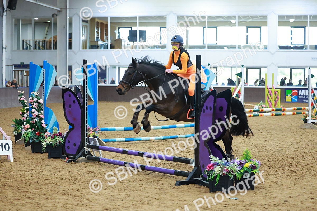 SBM_002336 - Class 3 - Horse & Hound (60cm)