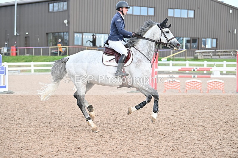 231208A-125305-00853 - Cls 5 Newcomers & 1.10m Open