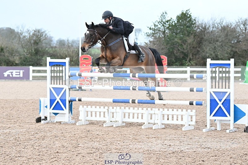231208A-135309-01030 - Cls 6 Foxhunter & 1.20m Open