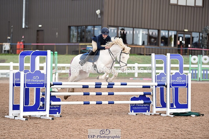 231203A-114052-00931 - Cls 4 Newcomers & 1m Open