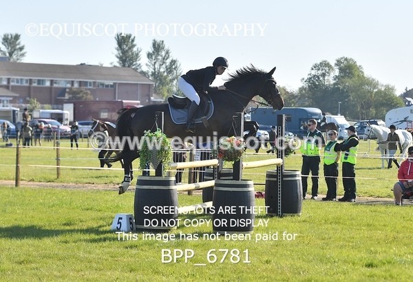 BPP_6781 - CLASS 1 Senior Newcomers/ 1.10m Open