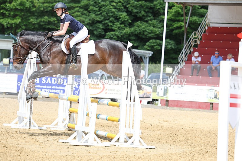 3E7A0498 - Class 10: Senior 95cm open