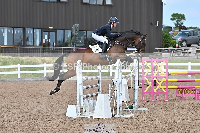 240605A-160836-01047 - Cls 5 Foxhunter and 1.20m Open