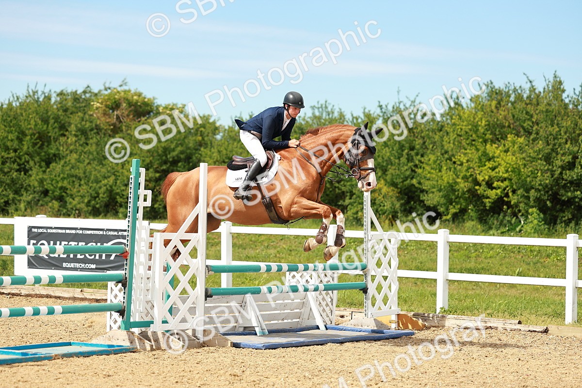 SBM_002417 - Class 4 - Senior Newcomers - 1.10m