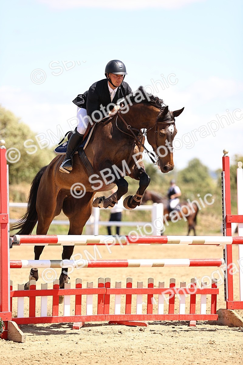 SBM_014432 - Class 15 - Senior Newcomers - 1.10m Open