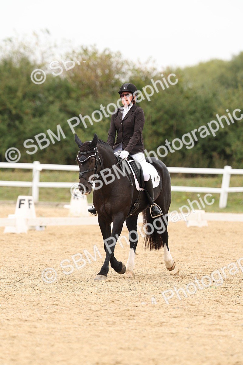 SBM_00952 - Class 8 - Novice 27 Champs
