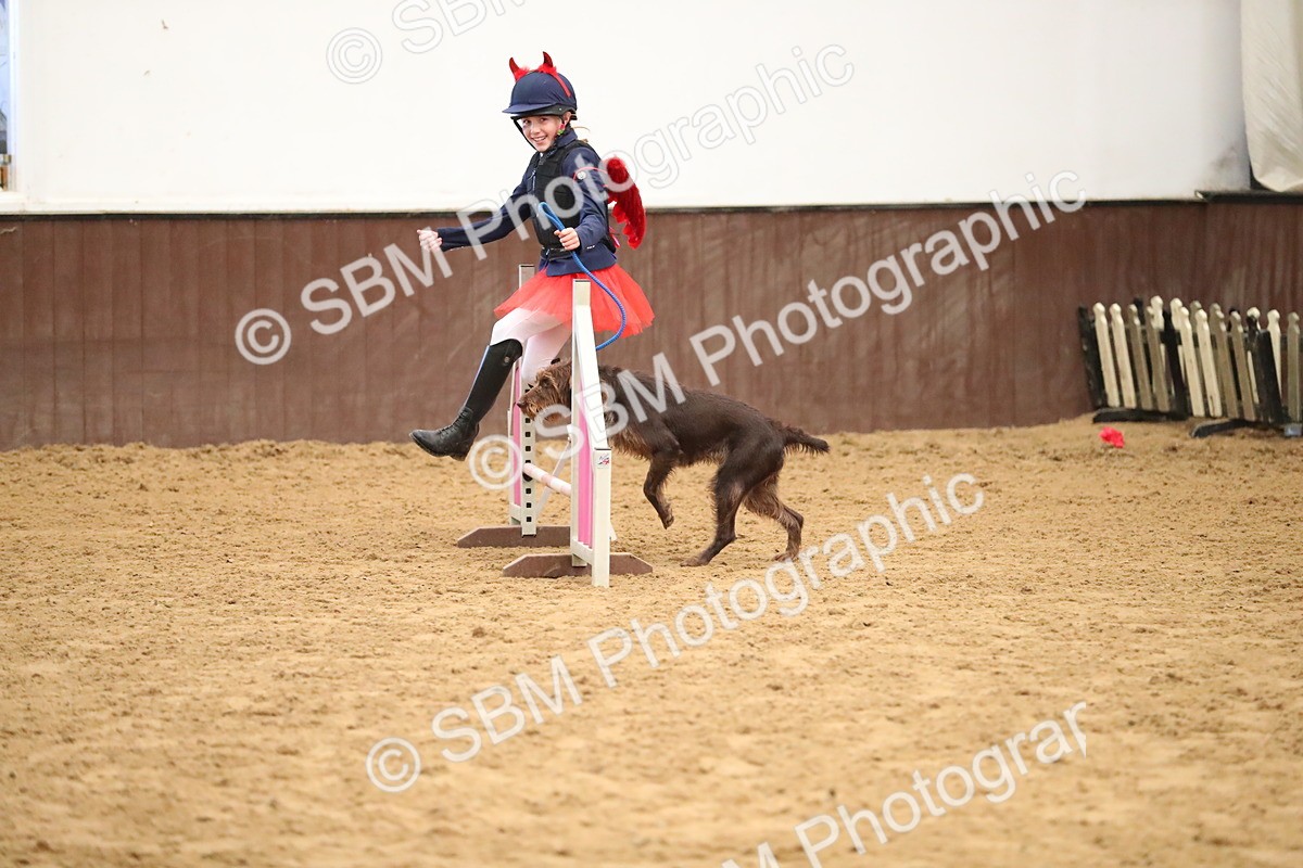 SBM_001290 - Class 3 - Horse & Hound