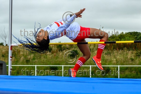 ComMast25-918864 - Field Female Set One