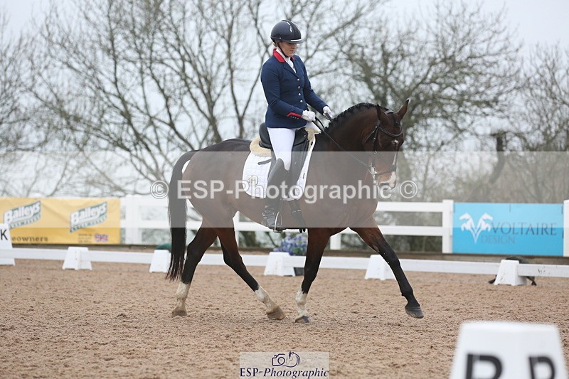 240217A-111129-01725 - 207-Charlotte.Dicker-Time.to.Fly.II