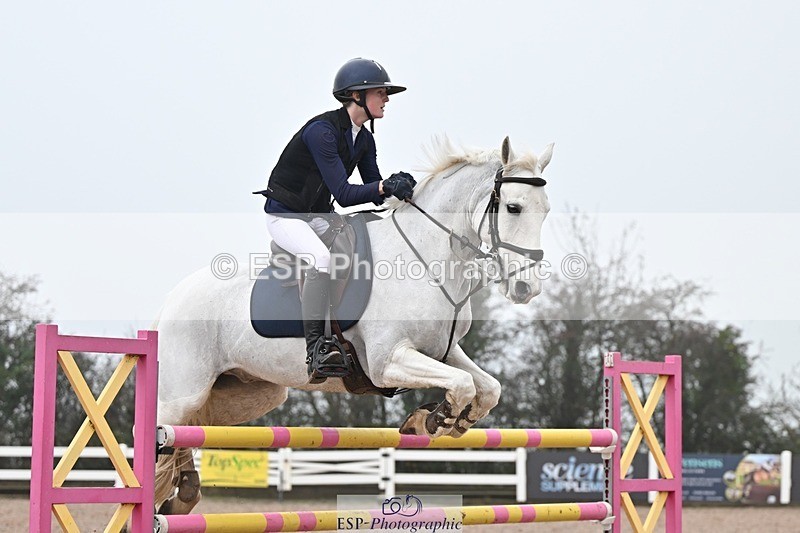251115-131722-00921 - Cls 14+15 Junior 1.20m and 148cm