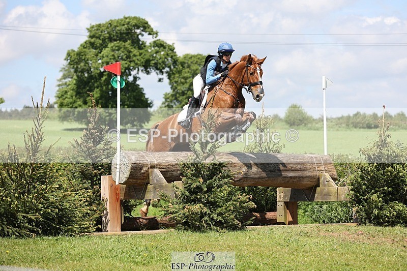 240525-120527-13296 - 367-CROSSTOWN_FINTANS_LAST-Catherine_Burrell