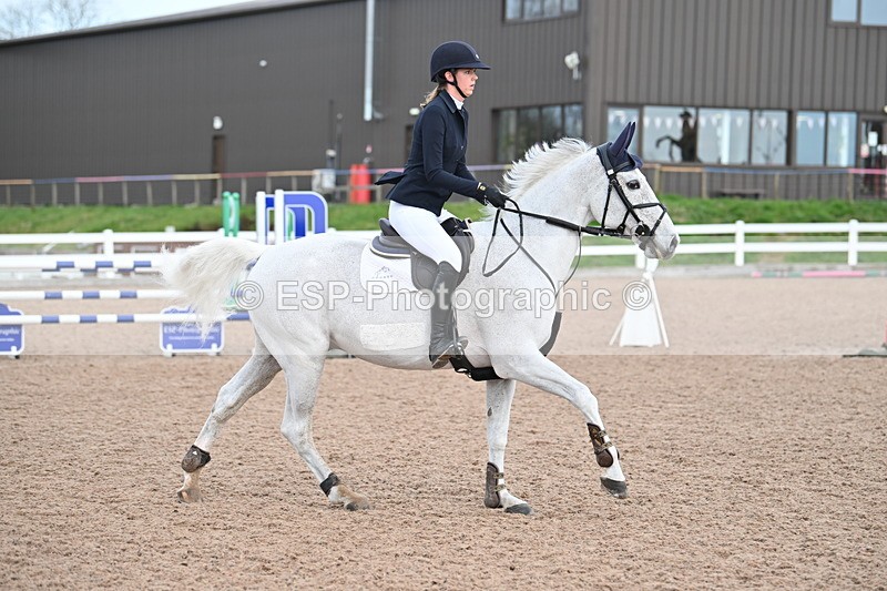 231208A-125712-00877 - Cls 5 Newcomers & 1.10m Open