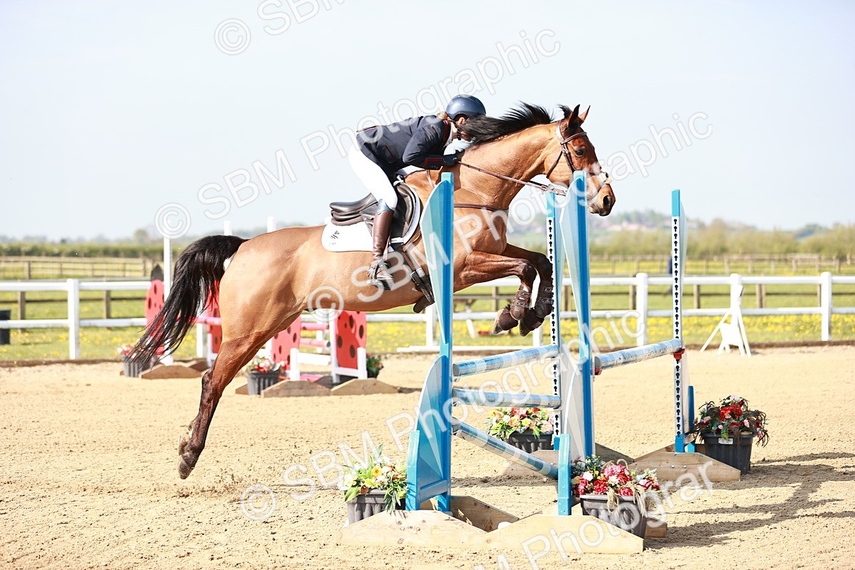  - Class 21 - Senior British Novice - 90cm