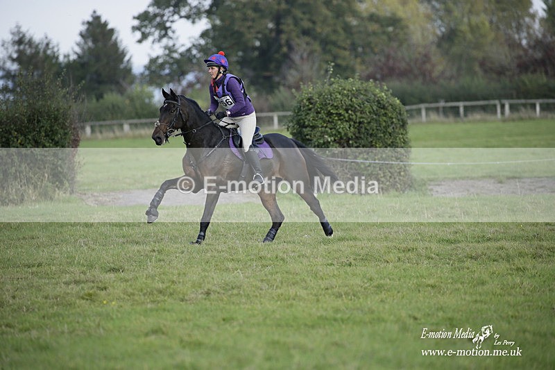  WWHT 171021 3908 - Open (1.00m)  17/10/21