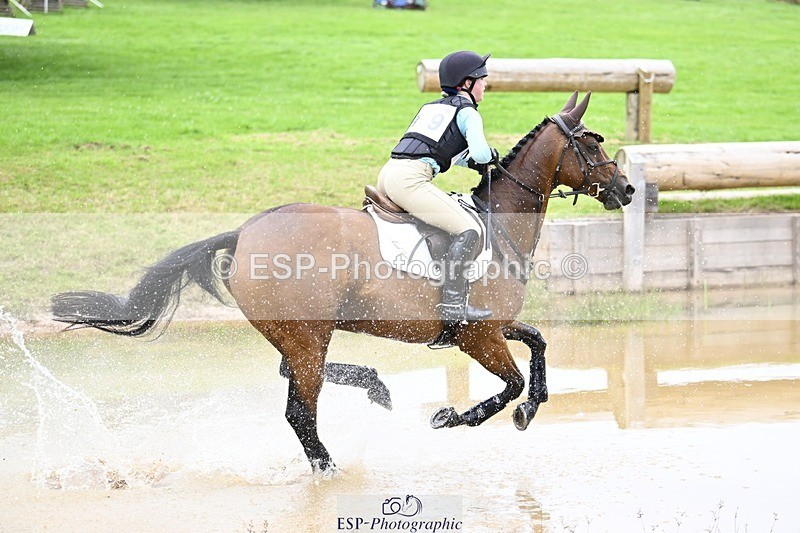 240803-125347-04534 - 119-Izzy_Baines-RIGHT_ON_QUE