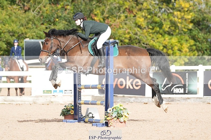 251005-102401-02530 - Cls 22 British Novice and 90cm