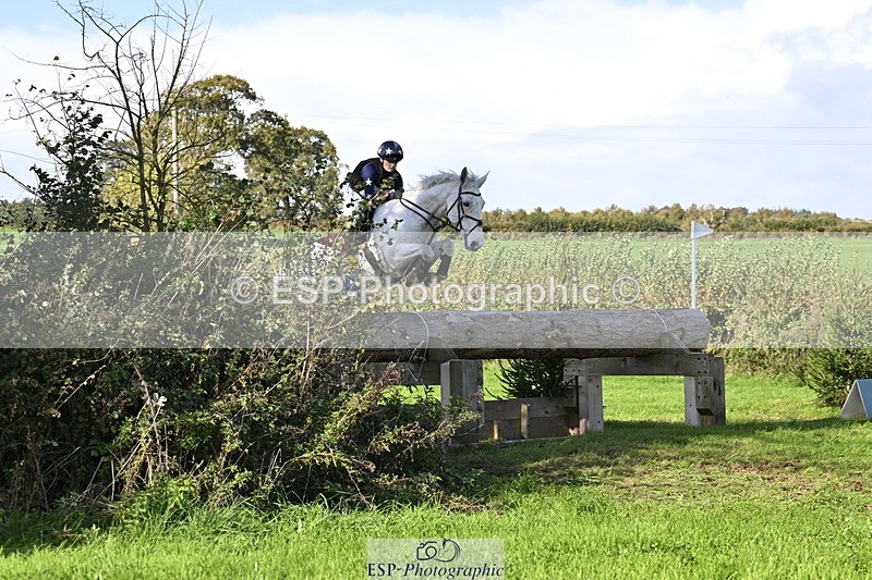 251024A-130401-11354 - B-153-Charlotte.Franck-Steier