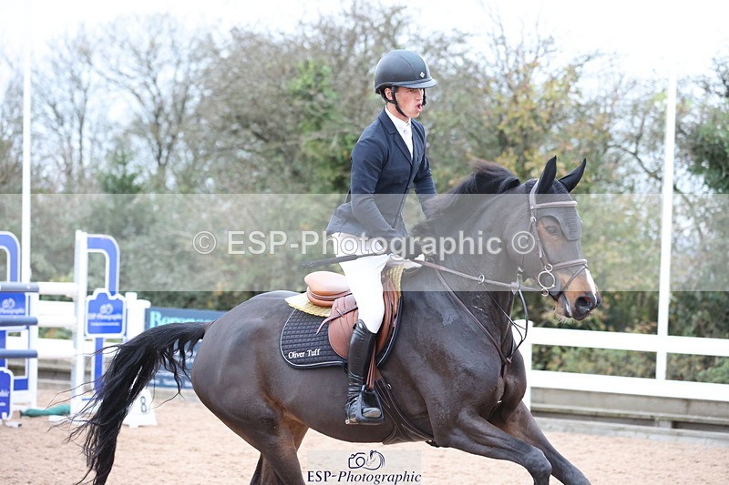 241101A-160124-03192 - FRI Cls 8 National 1.30m