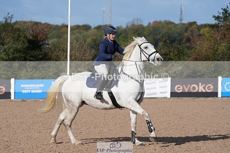 251005-103927-02600 - Cls 22 British Novice and 90cm