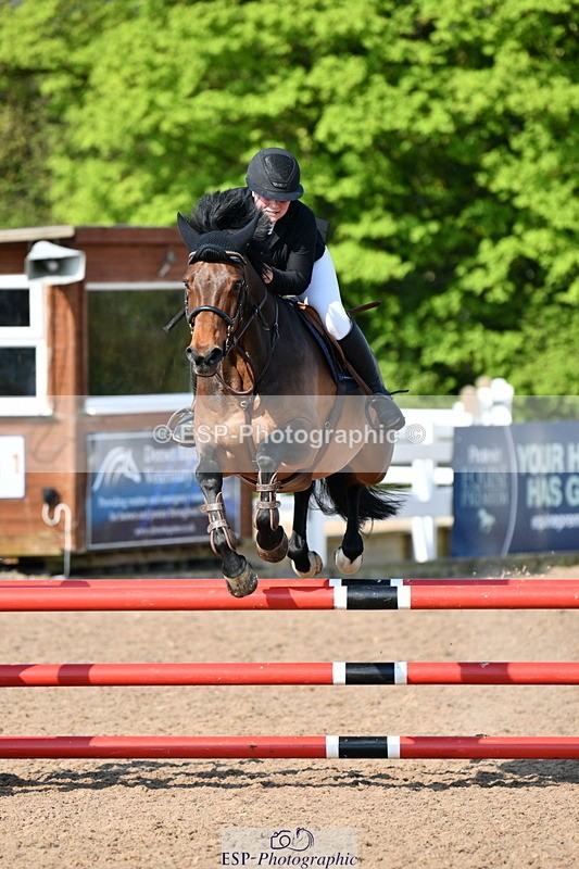 240512A-091343-17108 - Cls 39 British Novice and 90cm Open