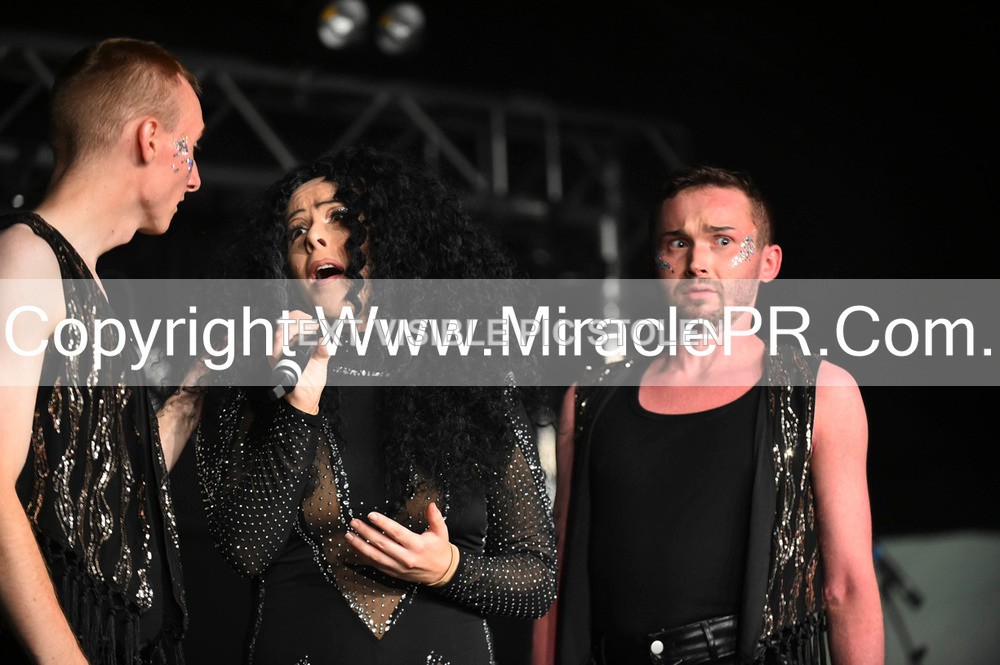 SH4_6820 - The Cher Experience