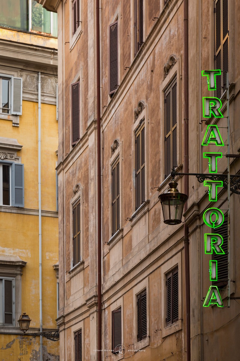 Trattoria - Rome - Roman Walls