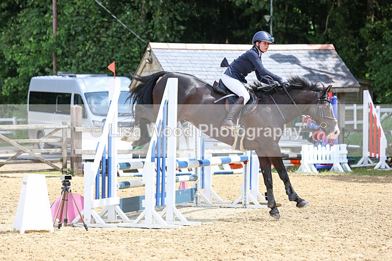 3E7A3130 - Class 4: Senior British Novice/90cm open
