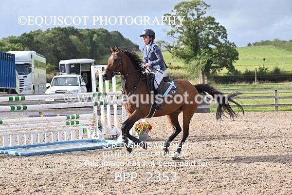BPP_2353 - CLASS 5   FRI Senior Foxhunter/ 1.20m Open