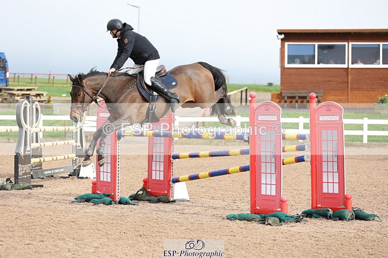 240223A-151617-02230 - Cls 6 Foxhunter and 1.20m Open