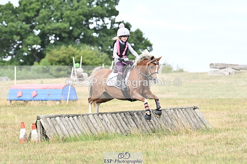 250821B-112411-00296 - Group C - Laraine