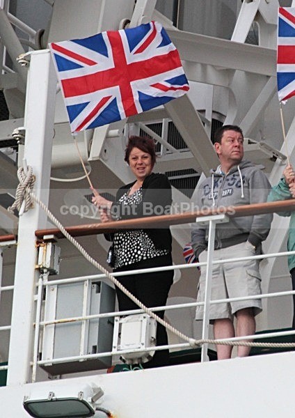120605 QM2 IN SOUTHAMPTON IMG_7846 - THREE QUEENS MEET IN SOUTHAMPTON 5th June 2012