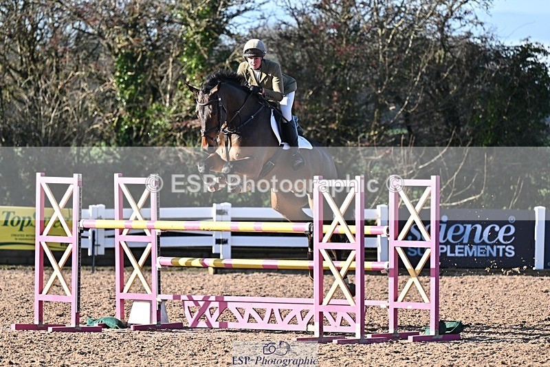 251203-124354-00512 - Cls 4 Newcomers and 1.10m Open