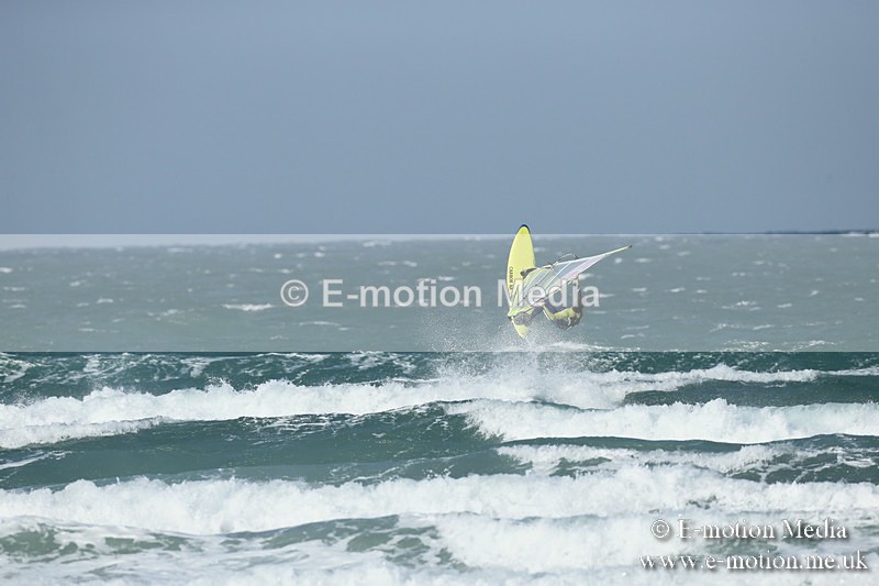 WS 020413-219 - Windsurfing