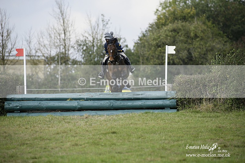  WWHT 171021 3080 - Intermediate (0.90m)  17/10/21