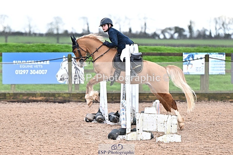 260208-125705-01244 - Cls 18 Clear Round 50cm