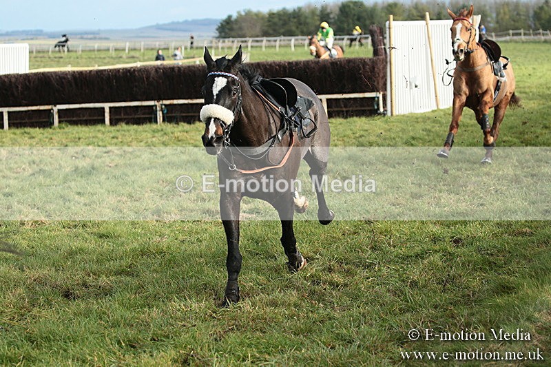 PtP 021218-25 - Hursely Hambledon Hunt Point-to-Point - Larkhill 02/12/18