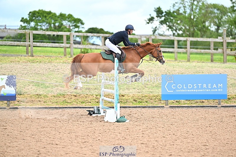 240608A-123355-02309 - Cls 4 Snr Newcomers and 1.10m Open