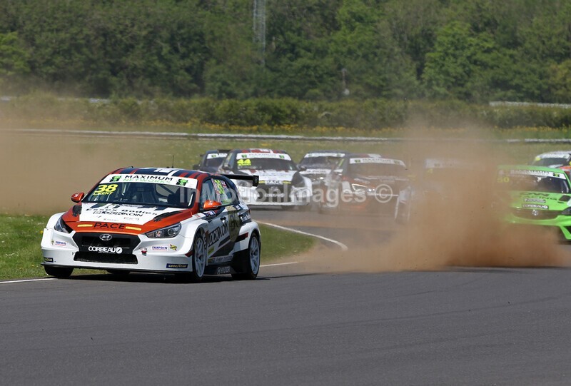  - TCT & TCR UK / VW Racing